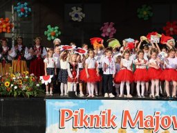 b_1024_768_0_00_images_2023_2024_WYDARZENIA_GMINNY_3MAJA_438129038_993461219454317_8722286407840881414_n